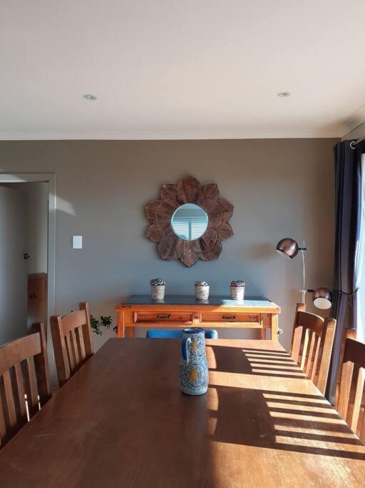 3 Bedroom Holiday Home In Prime Kaikoura Location! Kültér fotó