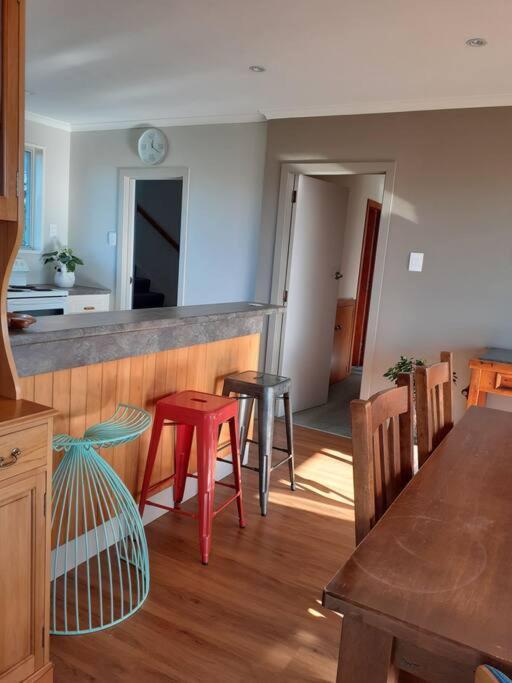 3 Bedroom Holiday Home In Prime Kaikoura Location! Kültér fotó